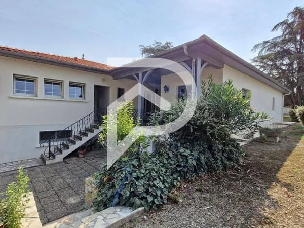 Maison de plain-pied 7 pièces 187 m²