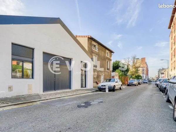 Bureau 250 m²
