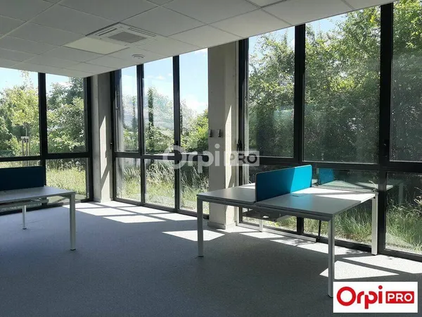 Bureau 263 m²