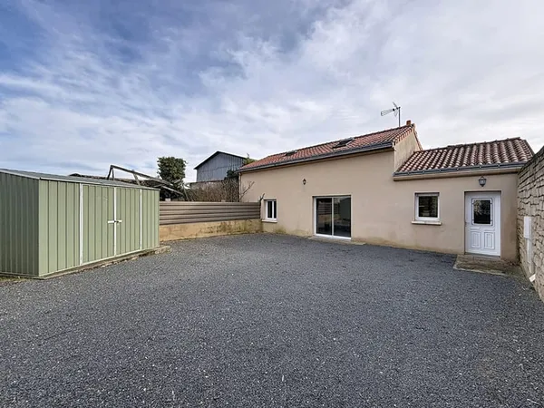 Maison Doue En Anjou 4 pièce(s) 95 m2