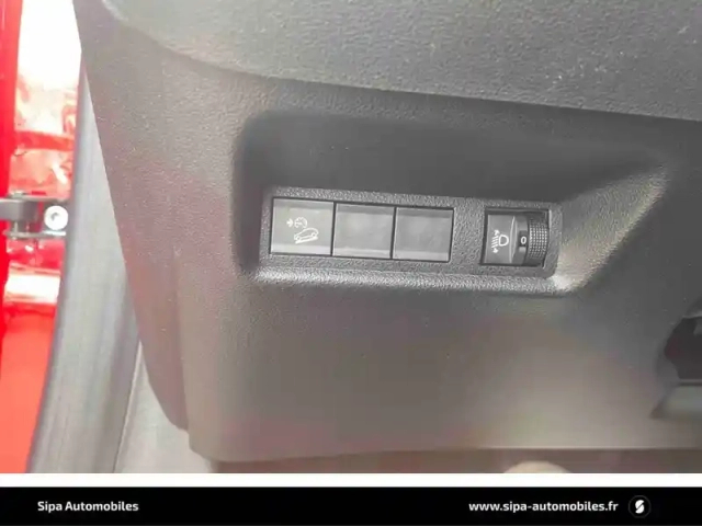 Jeep Avenger 1.2 turbo t3 110 ch e-hybrid bvr6 — photo 24