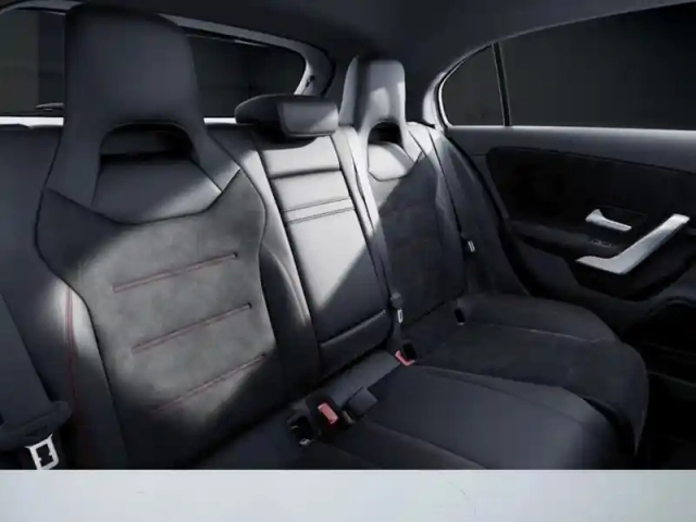Mercedes Classe A 200 amg line — photo 9