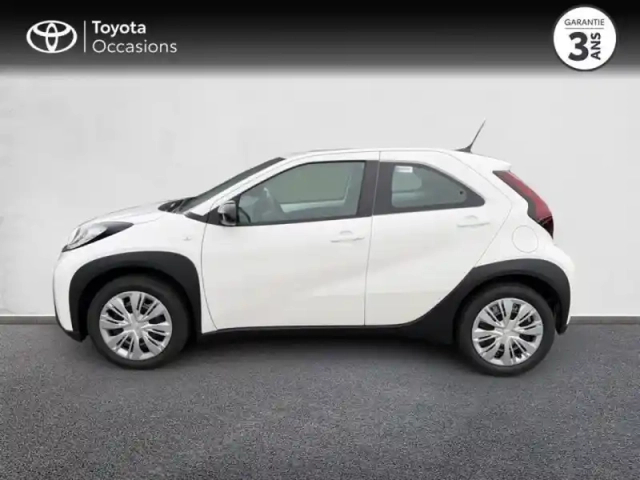 Toyota Aygo x 1.0 vvt-i 72ch dynamic s-cvt my24 — photo 13