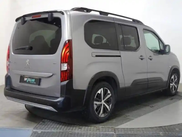 Peugeot Rifter taille xl - moteur electrique 136 ch (100 kw) automatique gt — photo 8