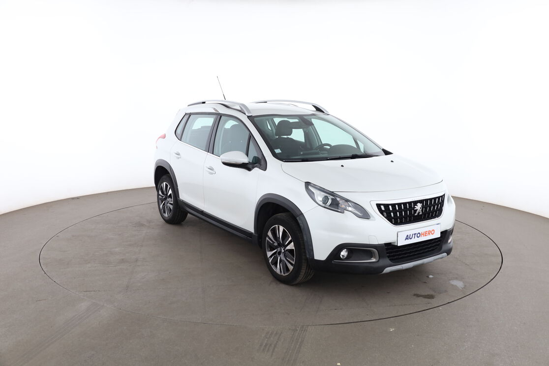 Peugeot 2008 1.2 PureTech Allure — photo 7