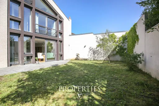 Maison 6 pièces 232 m²