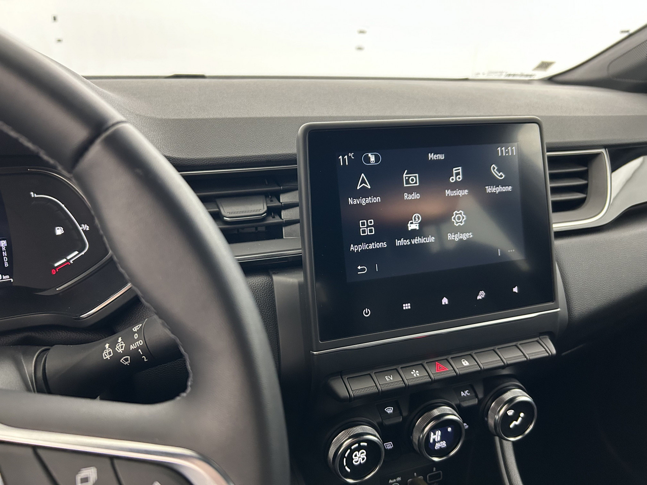 Renault Captur — photo 18