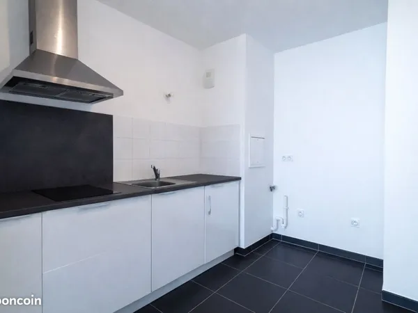 T2 48 m² | Balcon + Parking | Résidence récente | Proche RER B
