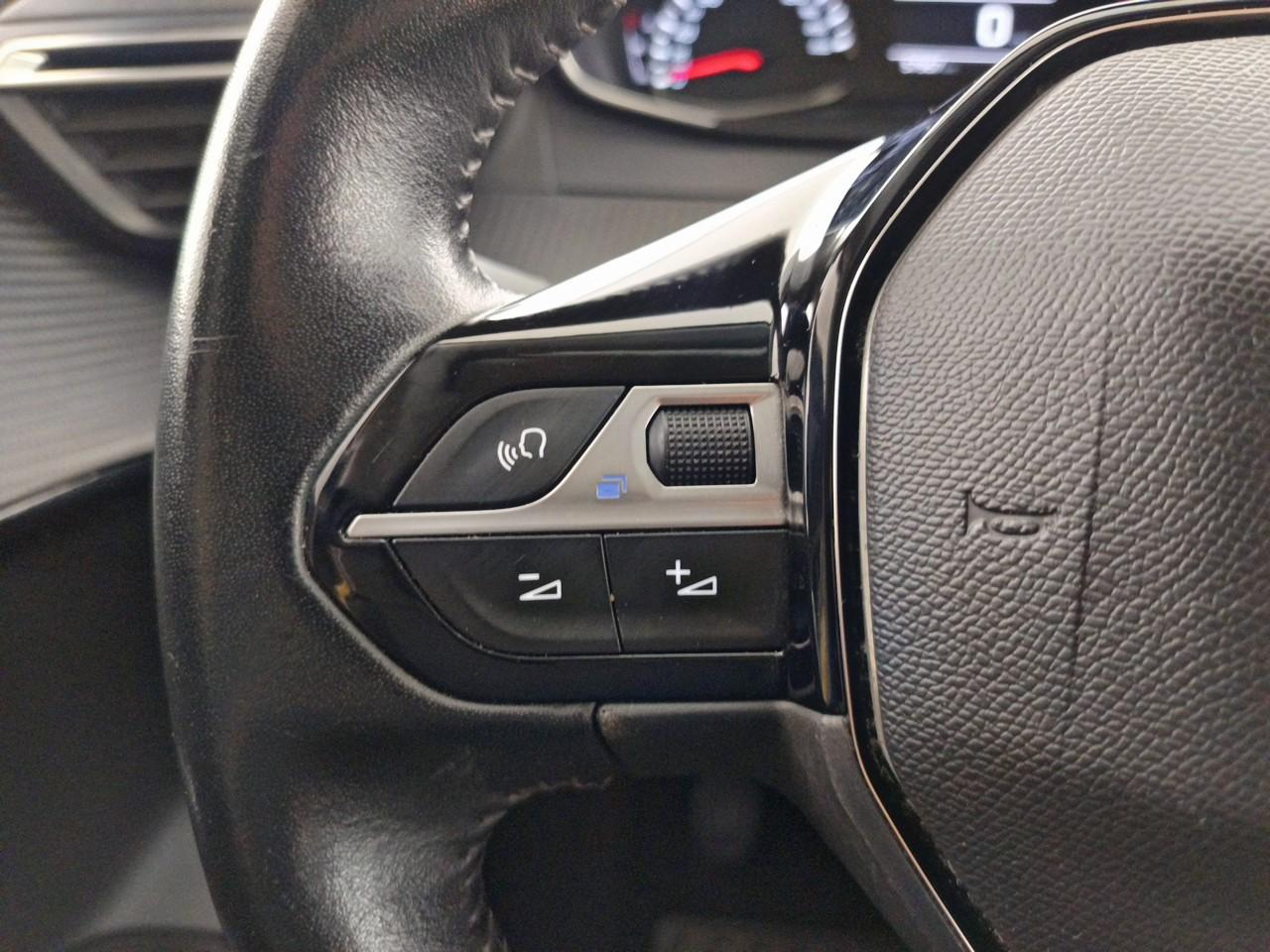 Peugeot 208 puretech 75 s&s bvm5 style — photo 17
