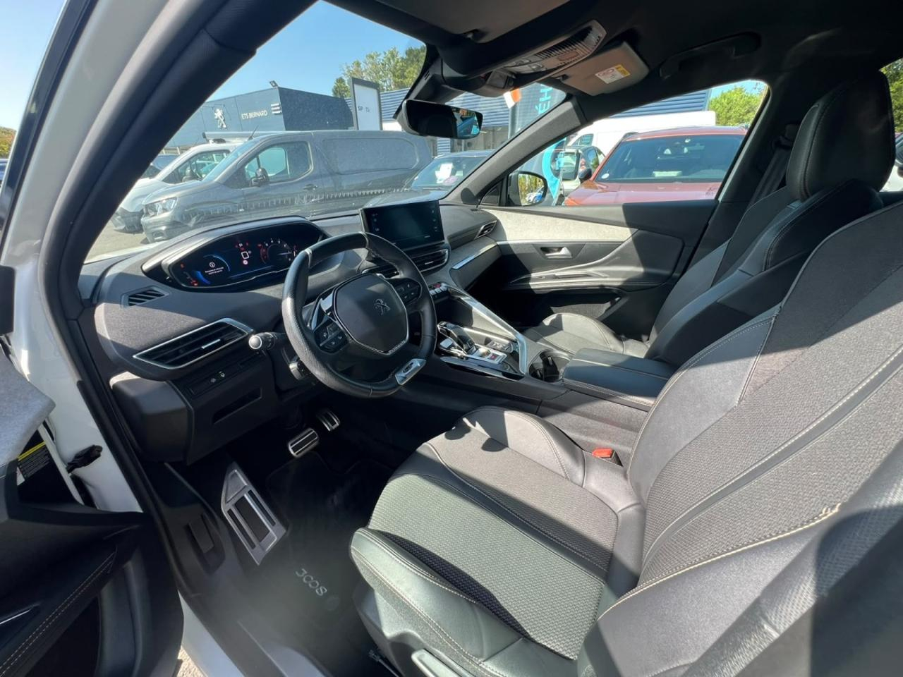 Peugeot 3008 puretech 130 s&s eat8 gt — photo 7