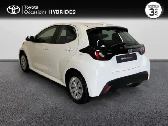 Toyota Yaris 116h dynamic 5p my22 — photo 2