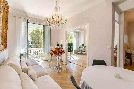 Appartement 3 pièces 102 m²