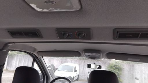 Renault Trafic Passenger L2 H1 2.0 dCI 115 - Expression – 2013 – 102821 km – Diesel – Boîte Manuelle — photo 14