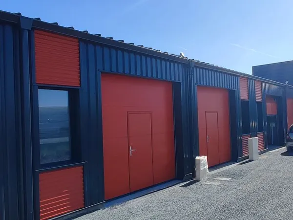 Box d'activité et de stockage à louer / Entrepôt d'activité à louer / Local d'activité / Box d'activ