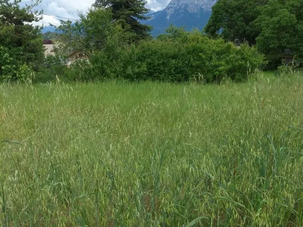 Terrains entièrement viabilisés, 05230 CHORGES, à 2 km Lac