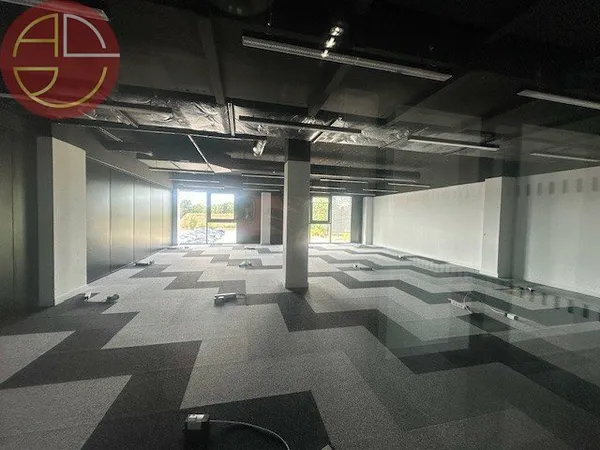 Bureau et espace de travail Location Labège  500m² 1470000€