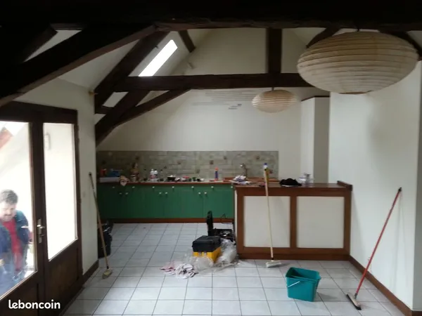 Appartement centre ville graçay avec parking privé