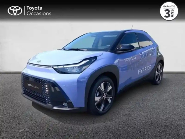 Toyota Aygo X hybride 116ch graphic zen &amp; radars my26