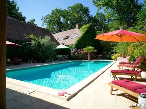 Propriété 8 pièces 243 m²