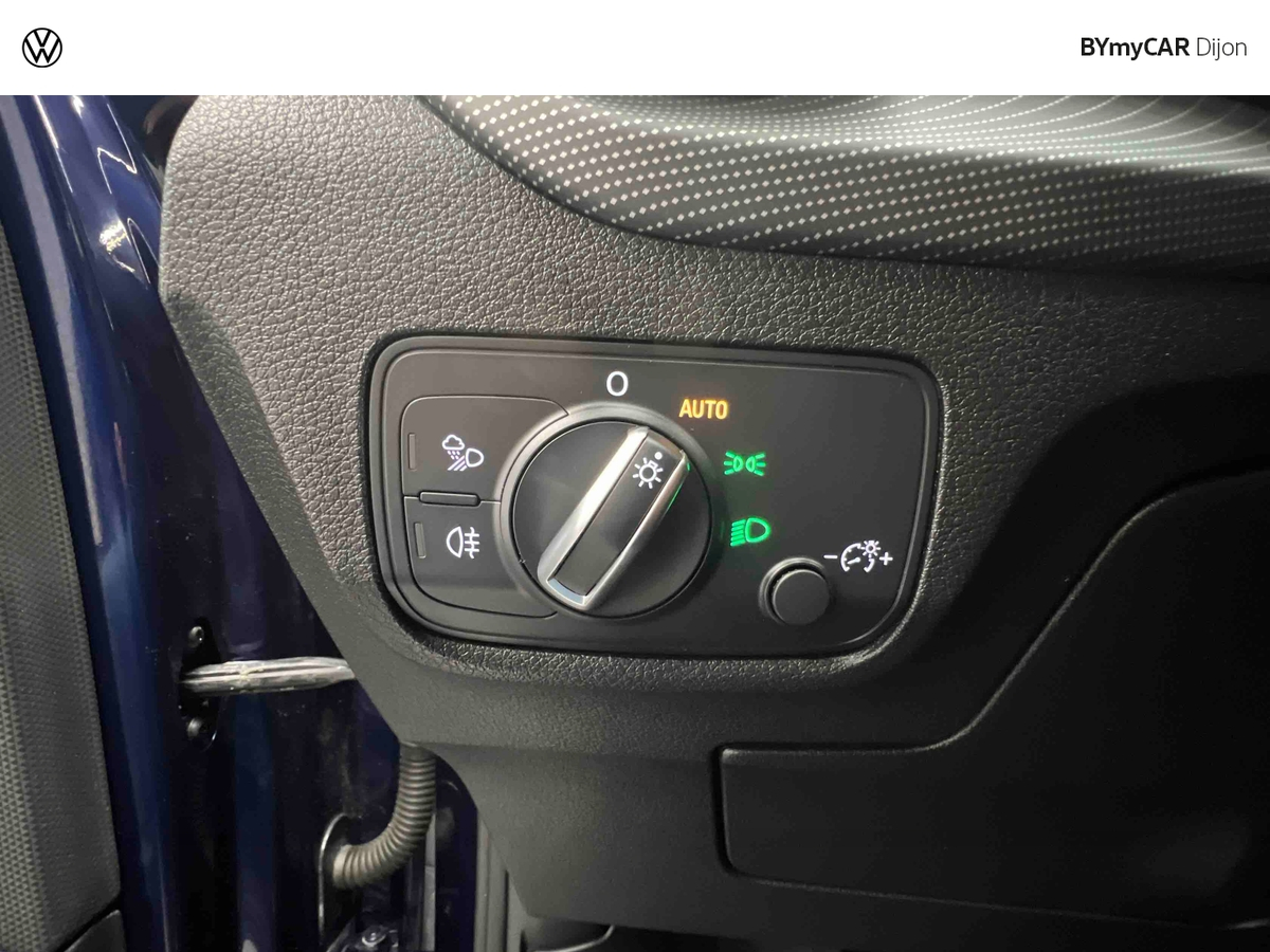 Audi Q2 35 TDI 150 S tronic 7 quattro — photo 18
