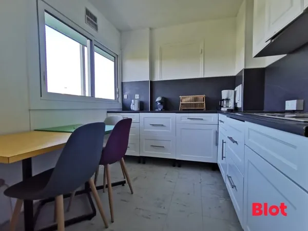 A LOUER / VILLEJEAN-KENNEDY - APPARTEMENT MEUBLÉ T4 - 75.86m² - BALCONS 1140€ CC