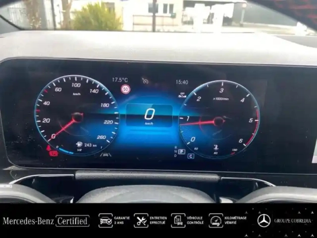 Mercedes Gla 200 d 150ch amg line 8g-dct — photo 9