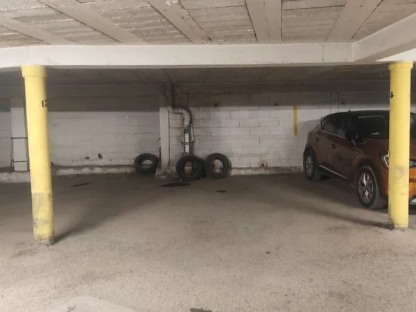 2 emplacements de parking