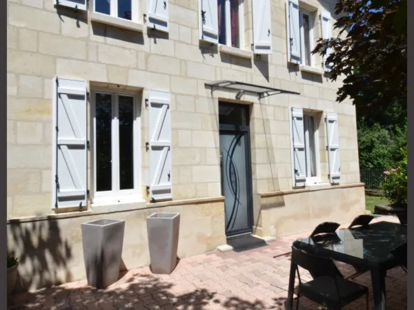 St seurin sur l'isle - Maison 150 m² + hangars sur 3800 m² de terrain