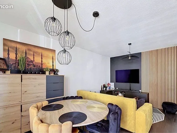 Nice - Pasteur - 2 pièces 49 m² avec balcon, cave, ascenseur et climatisation - Vendu loué - 185 000