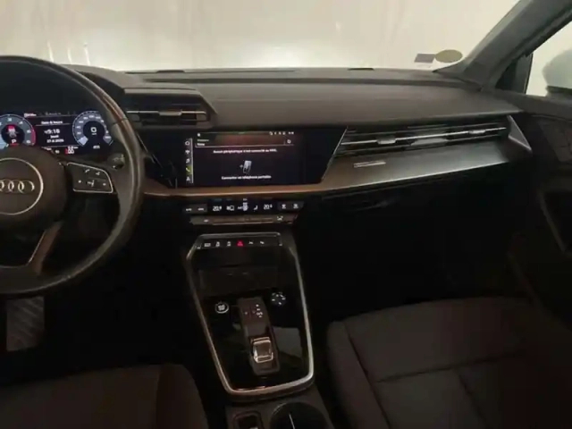 Audi A3 35 tdi 150 s tronic 7 business line — photo 10