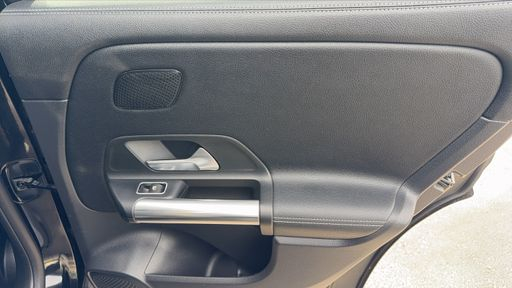 Mercedes Classe GLA 200 163 7G-DCT - Business Line – 2021 – 32000 km – Essence – Boîte Automatique — photo 17