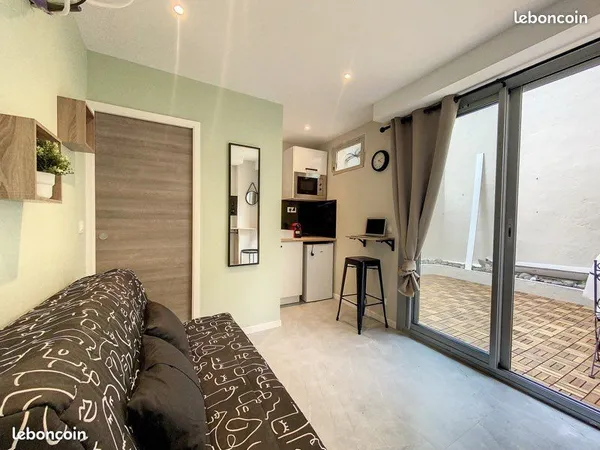 Studette cannes centre 12 m2 terrasse