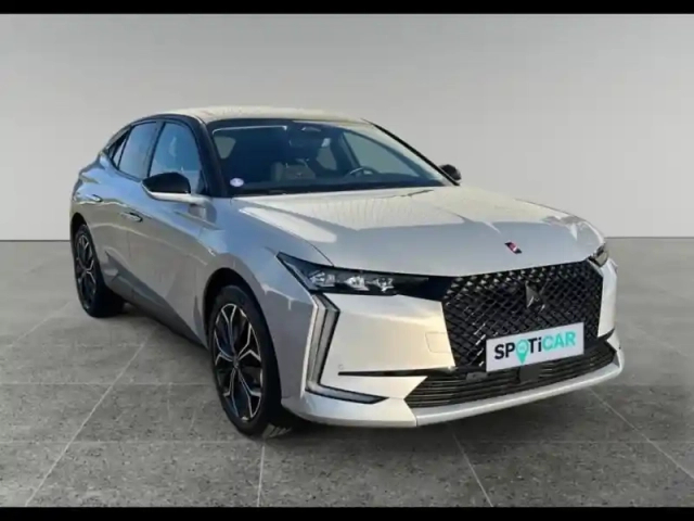 Ds Ds 4 essence 130 perfo line + auto toit ouvrant caméra régulateur adaptatif 1ère main — photo 3
