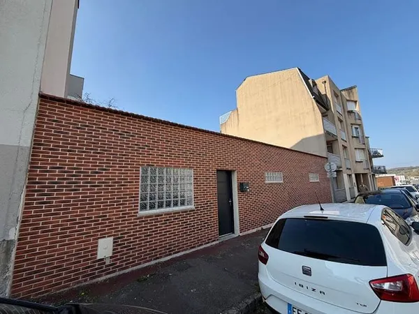 Local 65 m²