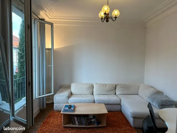 2 pièces 38 m2 Courbevoie Proche Gare 1 400 Charges comprises