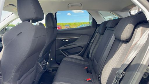 Peugeot 3008 1.5 BlueHDi 130 EAT8 - Active Business – 2018 – 146253 km – Diesel – Boîte Automatique — photo 32