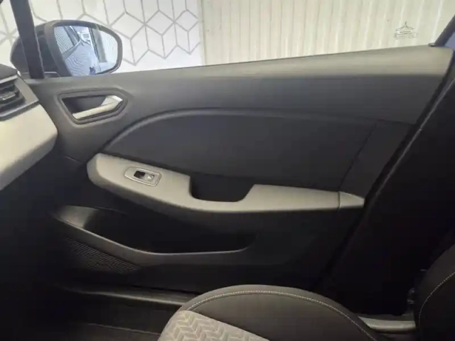 Renault Captur tce 90 - 21 — photo 139