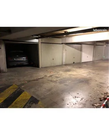 Garage et parking Location Marseille 12m² 150€