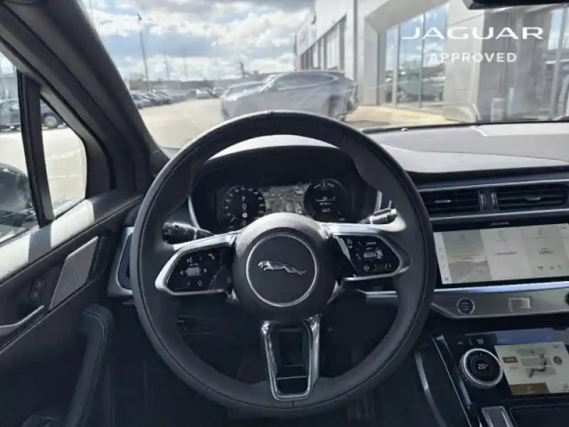 Jaguar I-Pace ev400 r-dynamic se awd — photo 8