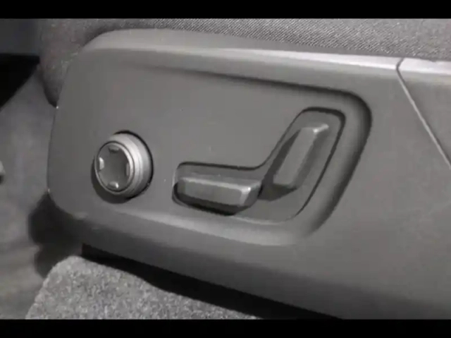 Volvo C40 recharge extended range 252ch ultimate — photo 10