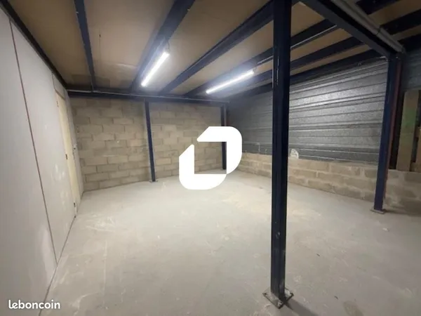 Bureau 162 m²