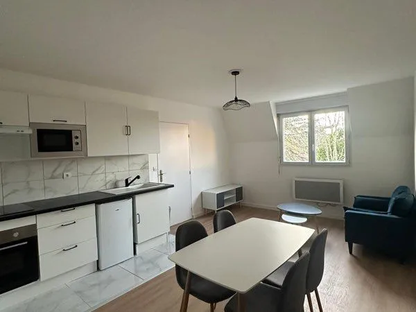 🏡 T2 meublé 35 m² rénové en 2024 - Parking privatif - Orléans