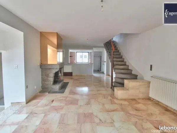 Triplex 5 pièces 160 m²