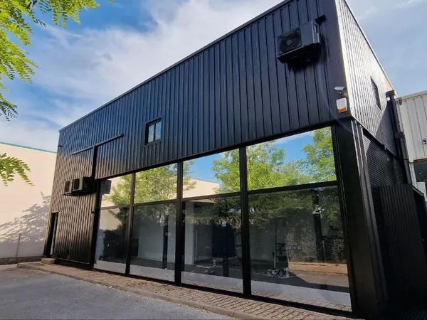 Local mixte 120m2 dispo