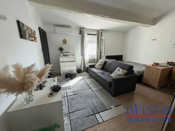 OULLINS-PIERRE BENITE PROCHE HOPITAL LYON SUD - Grand Studio 36m²