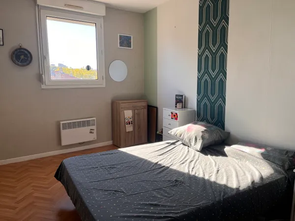 Loue chambre en colocation dans appartement