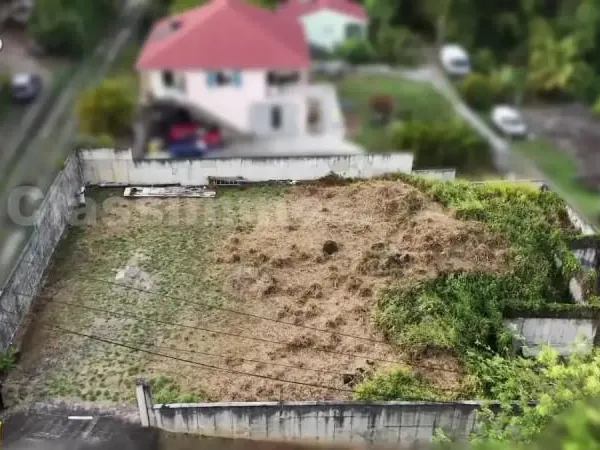 Terrain 771 m²
