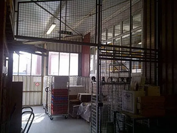Local d'activité 1603 m²