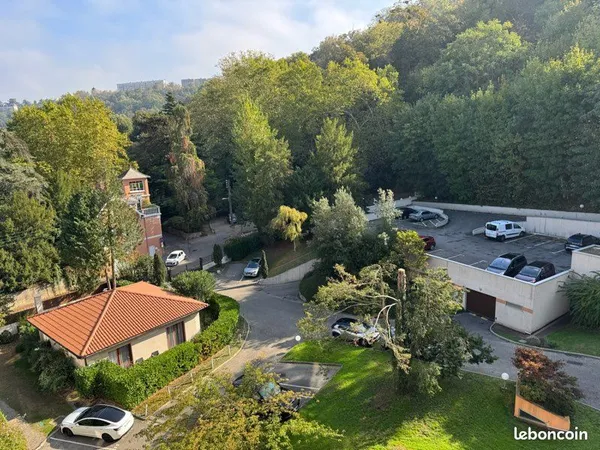 Lyon 4 côté Saône très joli T1