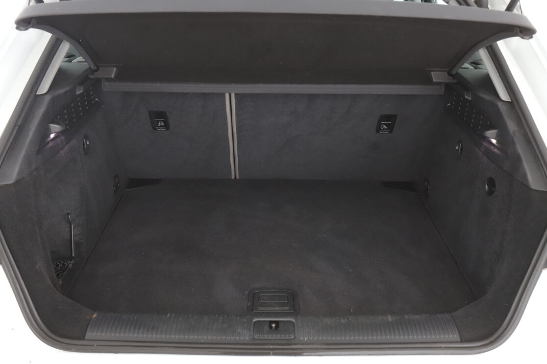 Audi A3 Sportback 2.0 TDI Design S Tronic 6 — photo 14